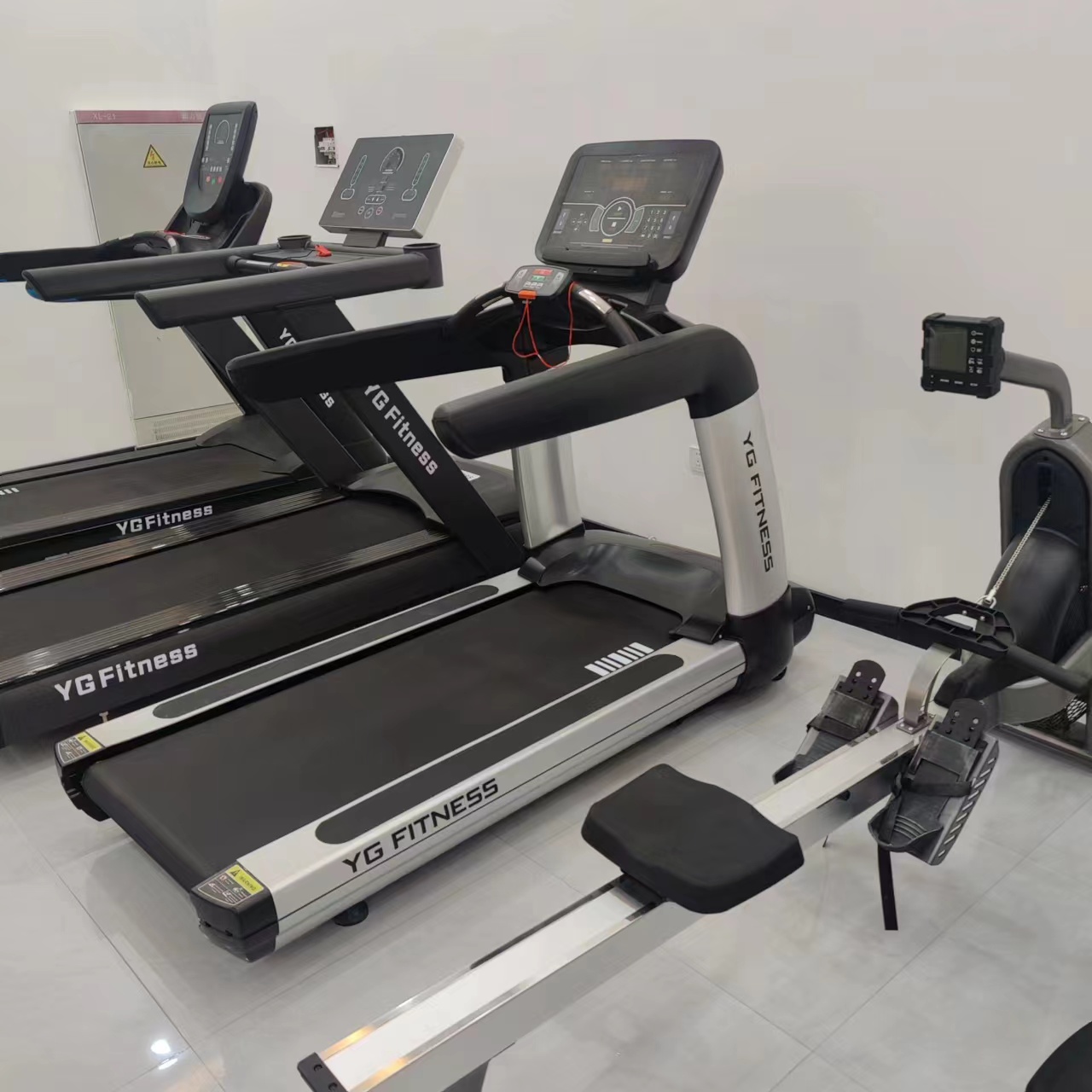Gym Use Electric Treadmill 3 H - High And Running Gear recension och pris